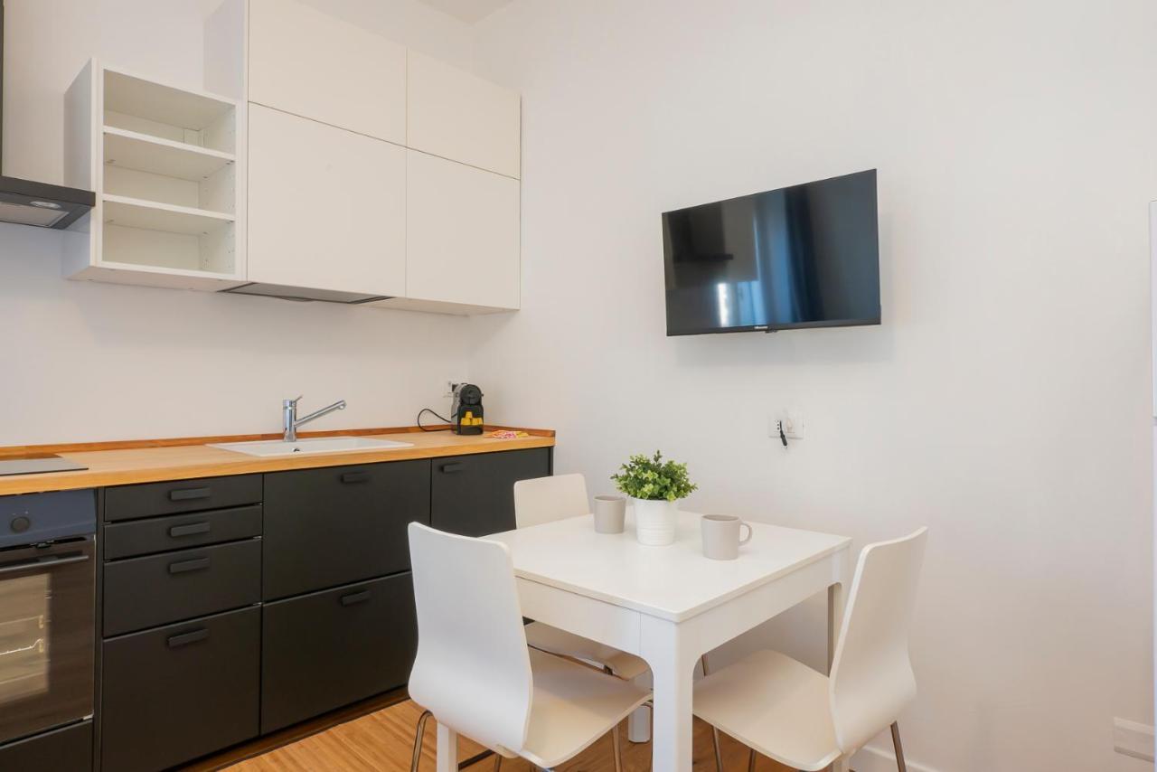 I Host Apartment - Fiuggi 59 밀라노 외부 사진